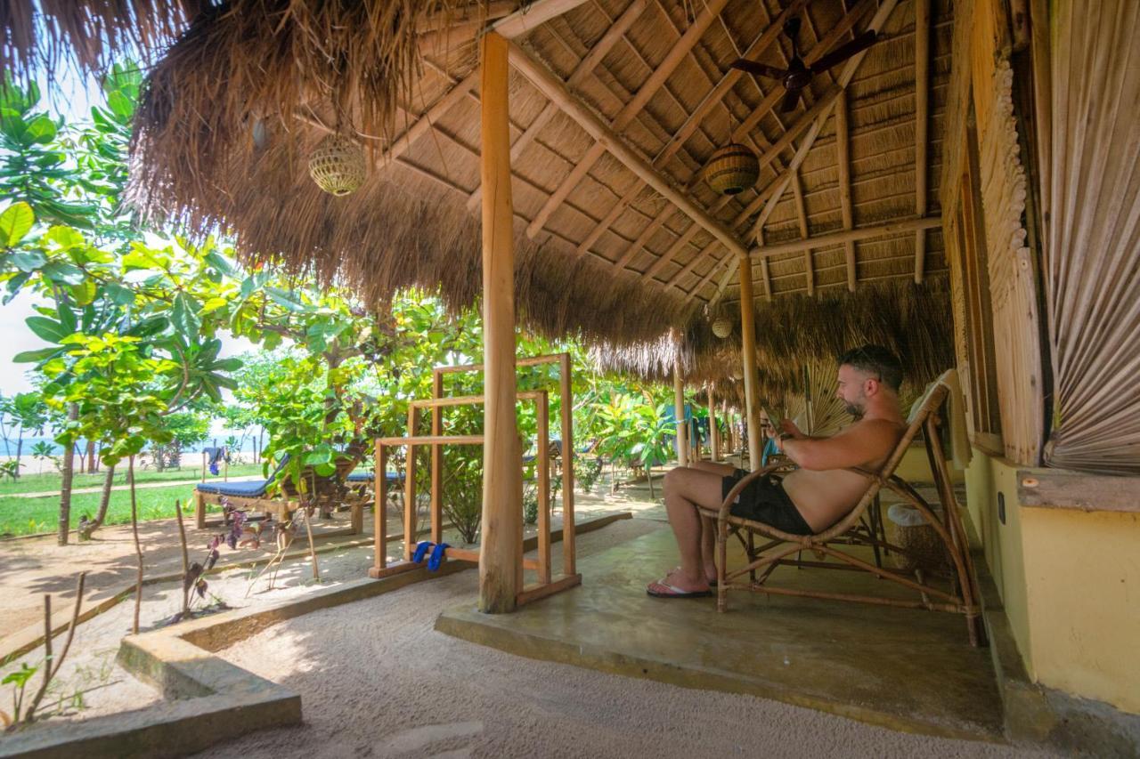 Hotel Blue Waters Arugam Bay Esterno foto