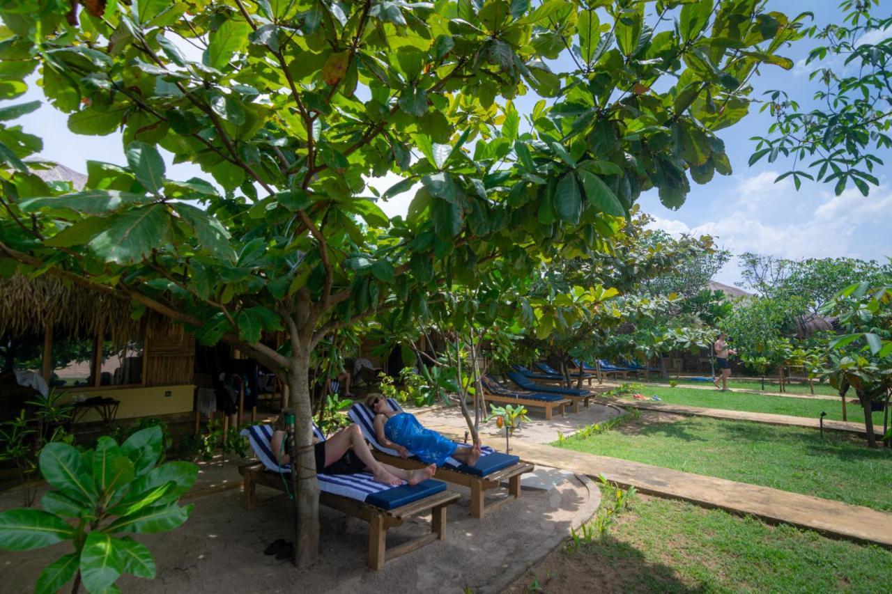 Hotel Blue Waters Arugam Bay Esterno foto