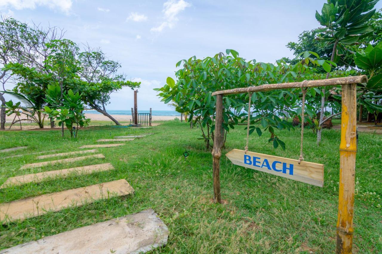 Hotel Blue Waters Arugam Bay Esterno foto